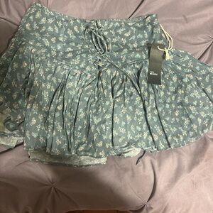 Melrose Floral Tiered Mini Skirt in Teal Green